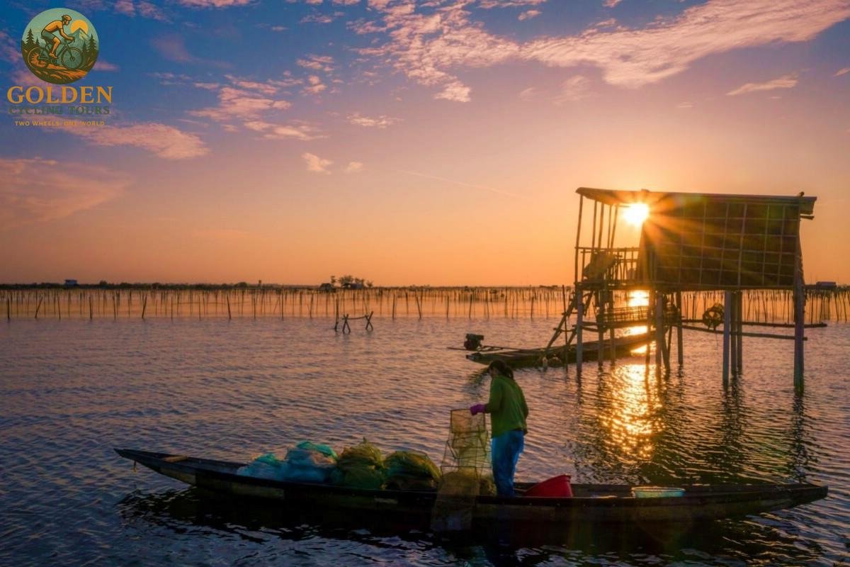 Tam Giang Lagoon Biking Tour: Dong Ba Market, Bamboo Craft & Fishing